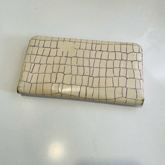 Neiman Marcus Clutch Croc Pattern Leather Wallet - Picture 2 of 8